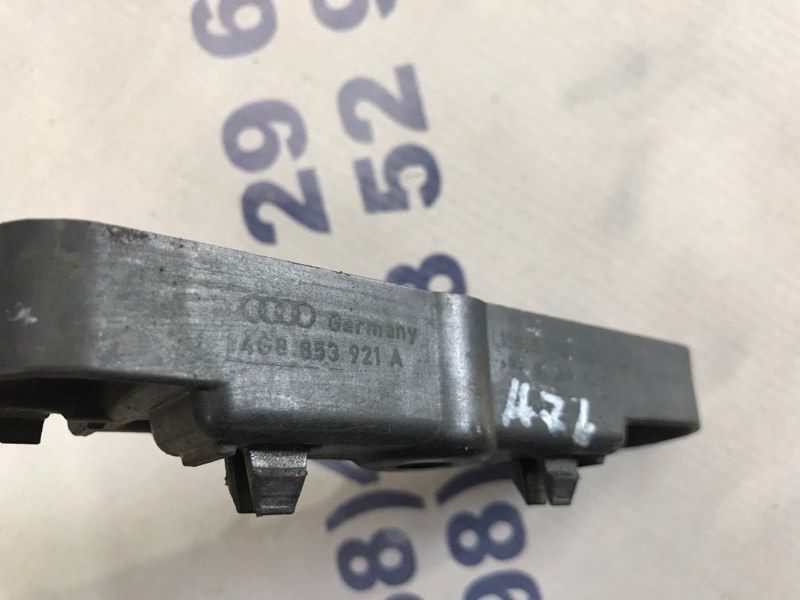 Направляющая / Крепление / Кронштейн бампера 4G8853921A Audi A7