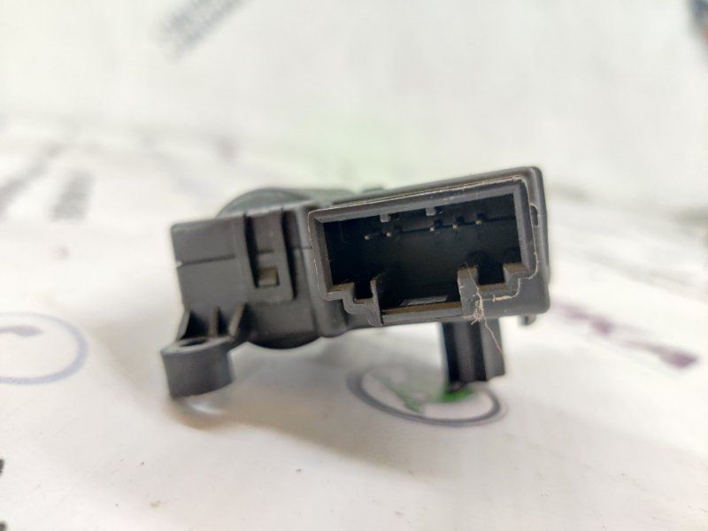 Моторчик заслонки отопителя T1010120F Ford Flex