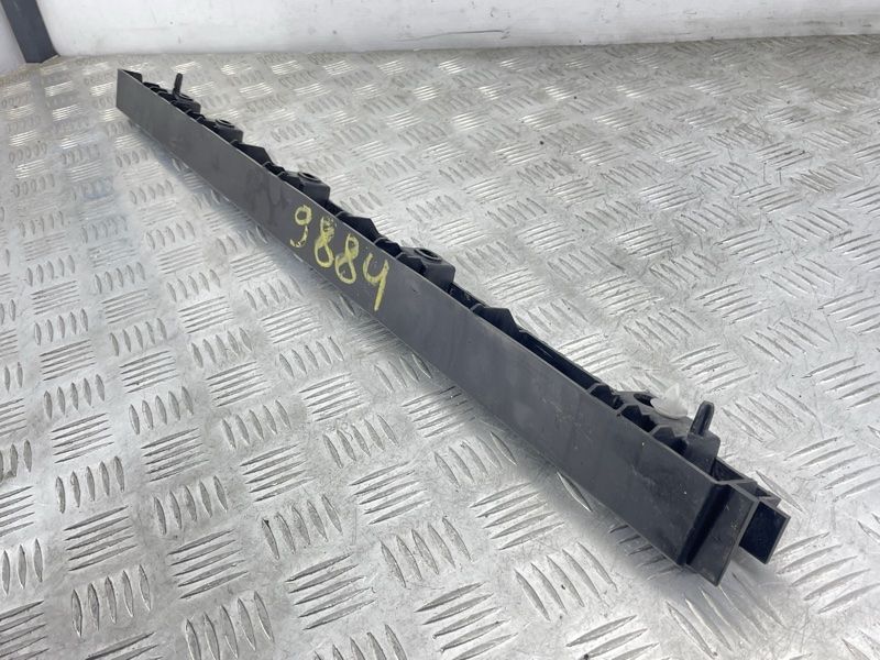 Кронштейн порогу 31395856 Volvo XC90