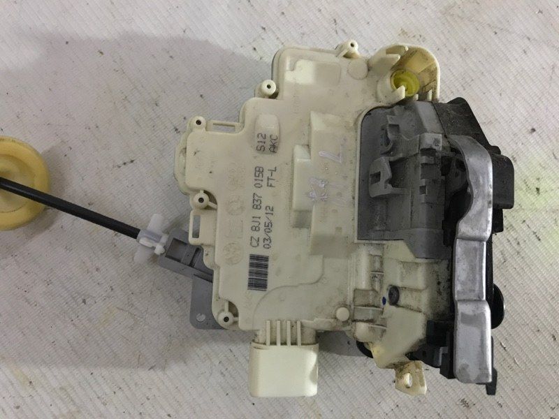 Замок двери 8J1837015B Volkswagen Touareg