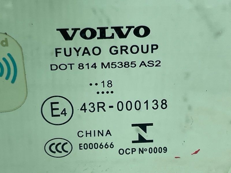 Скло дверей Volvo XC60