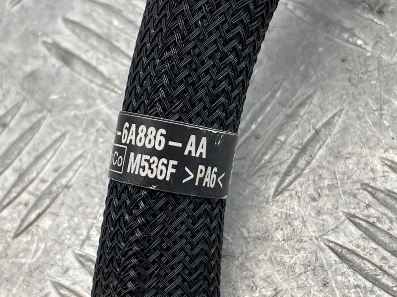 Патрубок GV6G6A886AA Ford Escape