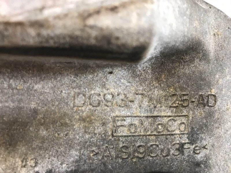 Кронштейн блока АКПП DG937M125AD Ford Fusion