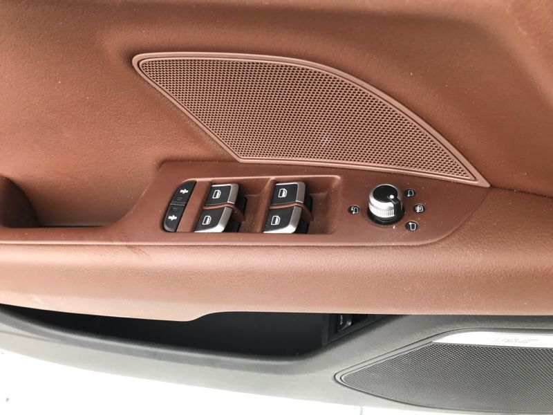 Обшивка дверей Audi A7