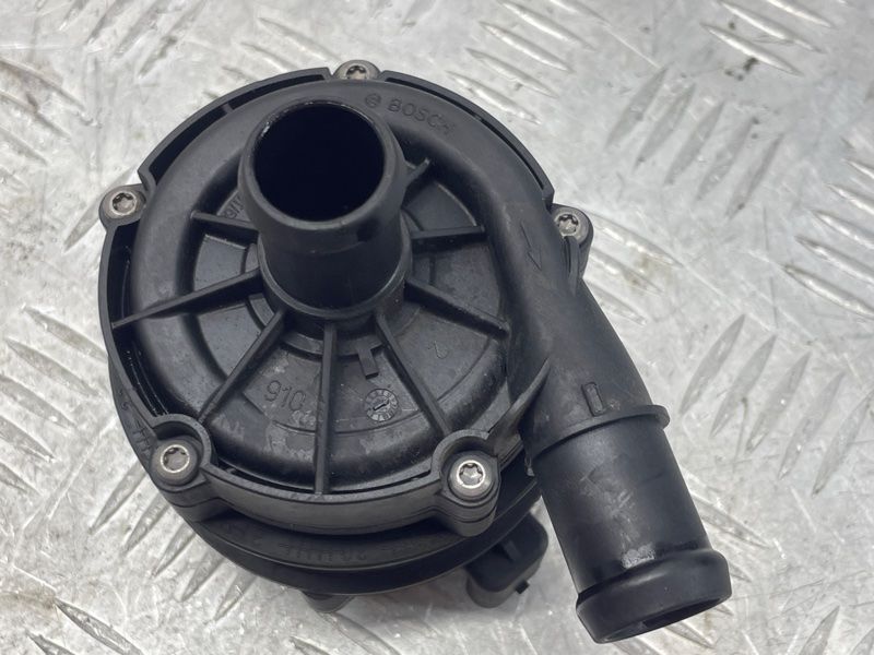 Насос системи охолодження 04L965567 Audi A6