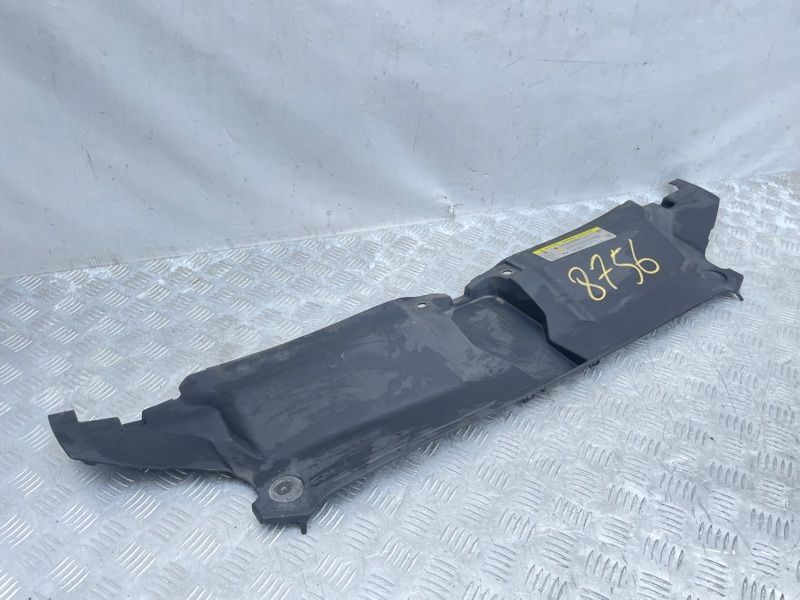 Накладка радіатора 4G0807081D Audi A6