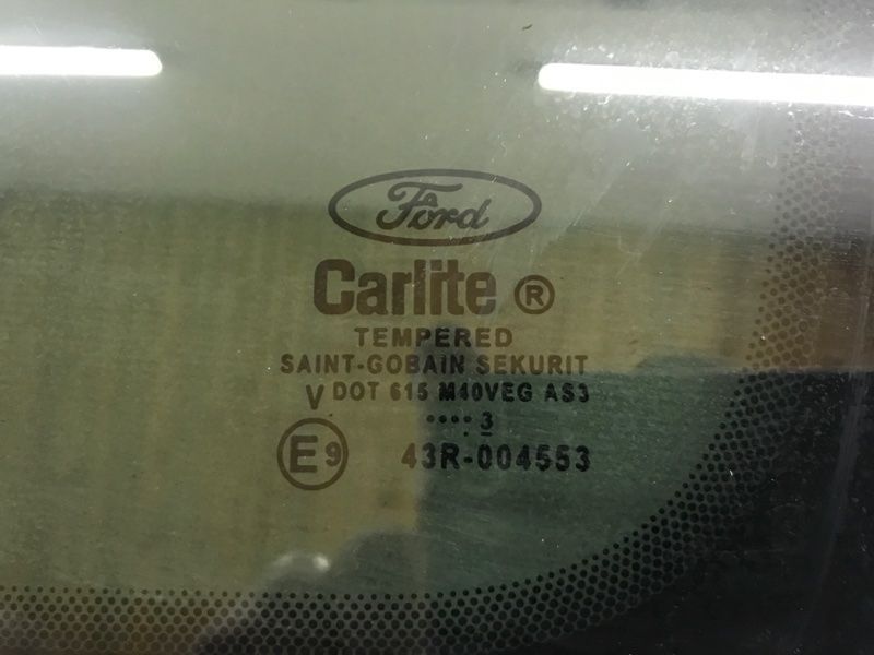Стекло боковое заднее 43r004553 Ford Escape