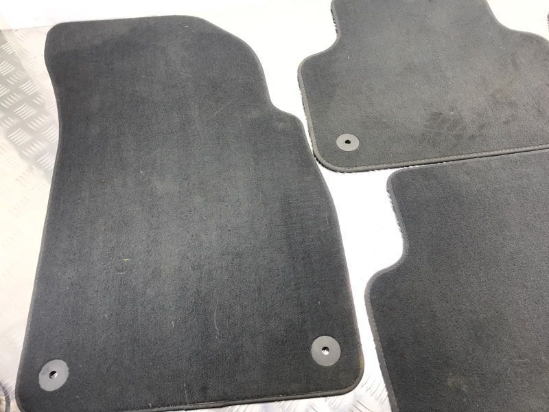 Коврики салона комплект 4M1863011CQA5 Audi Q7
