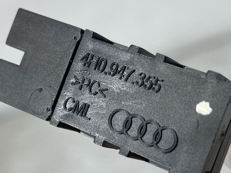 Лампа внутрішньосалонна 4H0947355 Audi A8