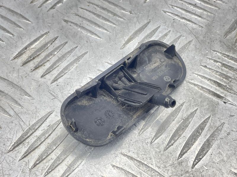 Форсунка омивача лобового скла 3C8955988 Volkswagen CC
