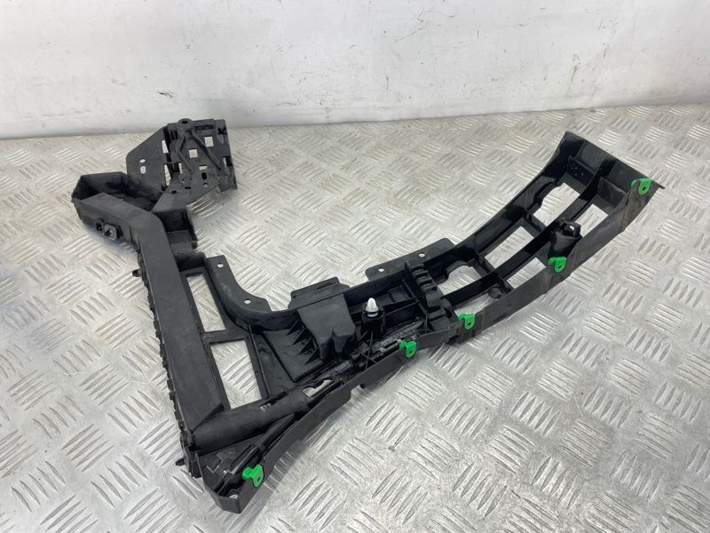 Кронштейн заднього бампера 31407731 Volvo XC90