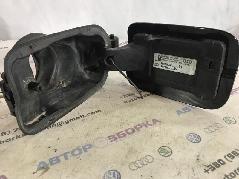 Корпус лючка кришки паливного бака в зборі 4G0809906C Audi A6