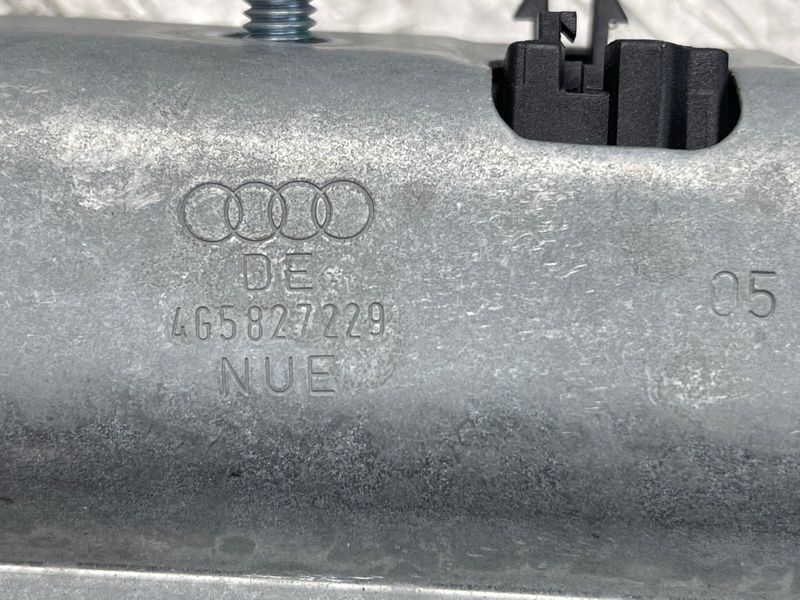 Камера заднього виду Audi A6