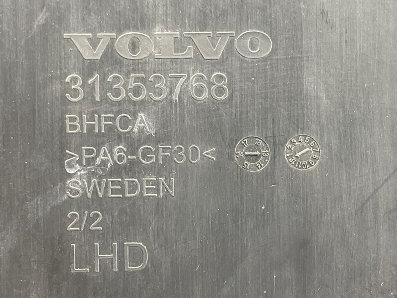 Воздухозаборник печки 31353768 Volvo XC90