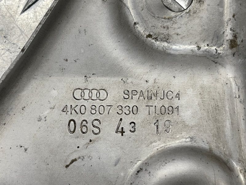 Кронштейн Audi A6