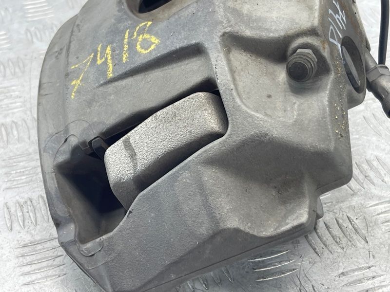 Супорт гальмівний 4H0615124D Audi A8