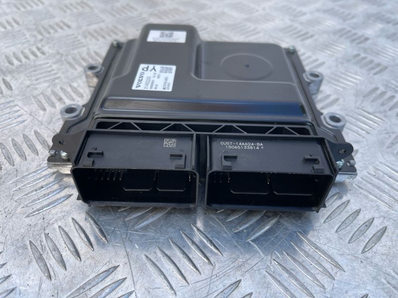 Блок керування двигуном 31452233 Volvo XC90