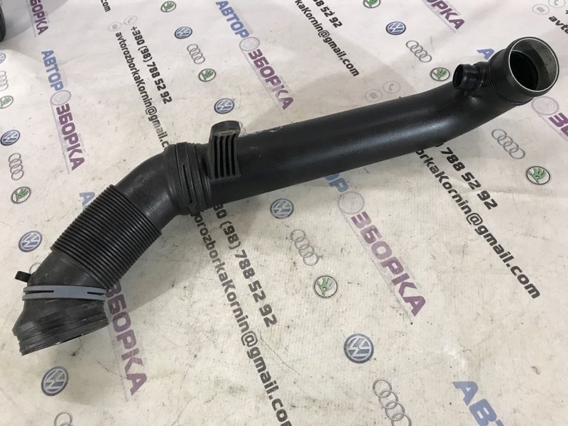 Патрубок воздушного фильтра 1K0129654BE Volkswagen CC