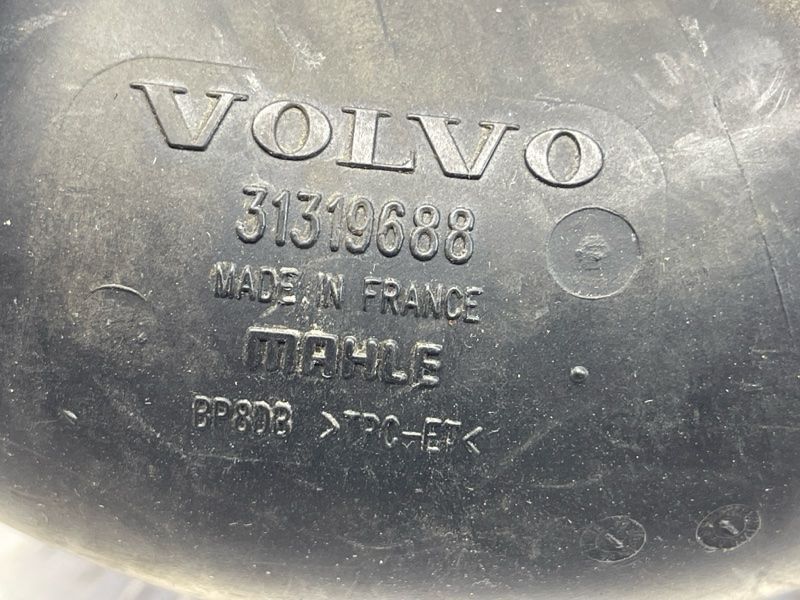 Патрубок воздушный 31319688 Volvo XC60