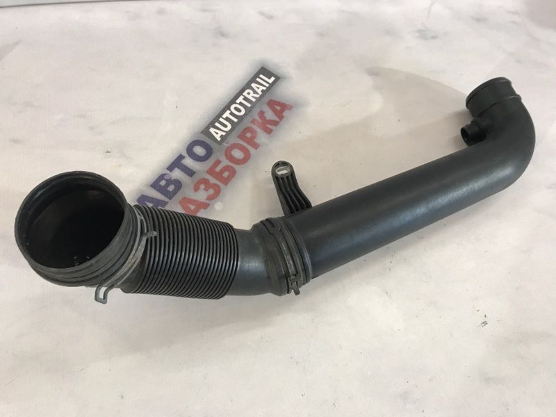 Патрубок воздушного фильтра 1K0129654BE Volkswagen CC