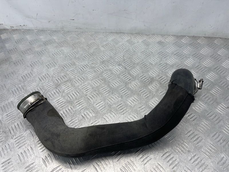 Патрубок интеркулера 7P0145738 Volkswagen Touareg