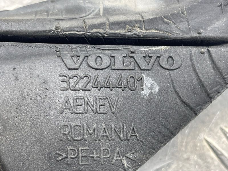 Шумоізоляція крила Volvo XC60