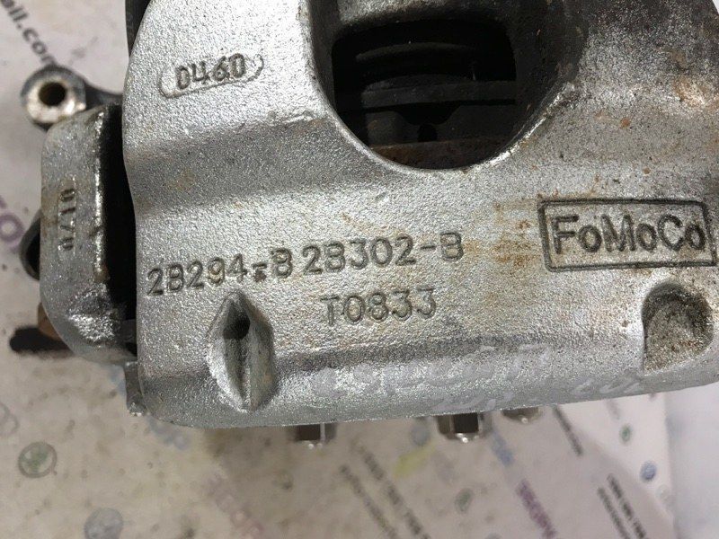 Супорт гальмівний 2B294B2B302B Ford Escape
