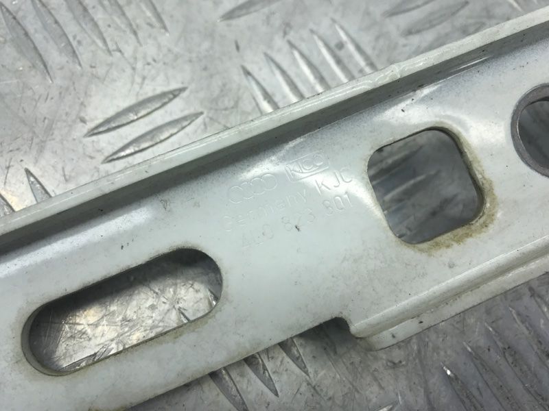Петля капота 4L0823301 Audi Q7