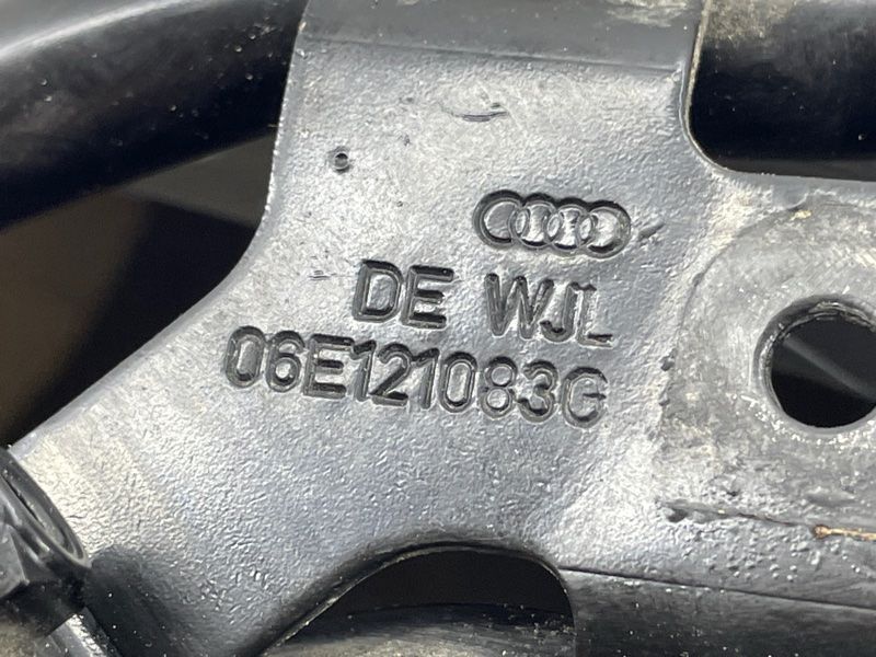 Трубопровід системи охолодження 06E121083G Audi Q7