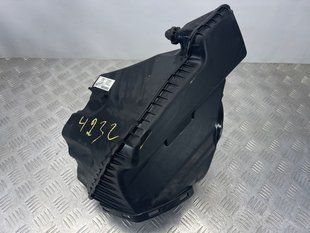 Корпус повітряного фільтра 4G0133836R Audi A7