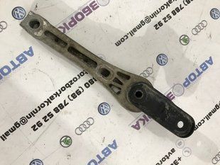 Кронштейн коробки АКПП / траверса / опора 3C0199855 Volkswagen CC