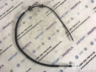 Трос капота 561823535 Volkswagen Passat