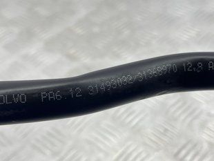 Трубопровід системи охолодження 31493032 Volvo XC90