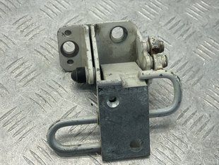 Петля двери нижняя 3C8833412B Volkswagen CC