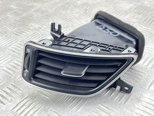 Дефлектор воздуховода 687604GA0A Infiniti Q50