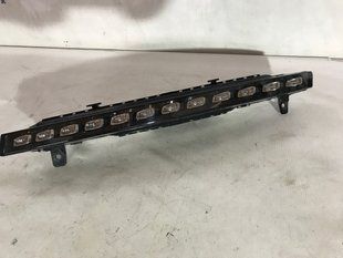 Покажчик повороту LED 4L0953041D Audi Q7
