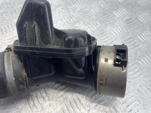 Патрубок интеркулера 31422061 Volvo XC60