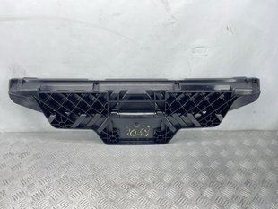 Кронштейн заднього бампера 4M0807329 Audi Q7