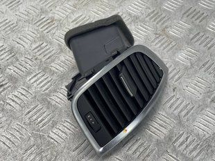 Дефлектор повітропроводу 4L0820902T3Q7 Audi Q7