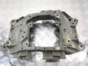 Кронштейн Коробки АКПП / Траверса / Опора Audi S6