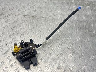 Замок кришки багажника 4M0827506B Audi Q7