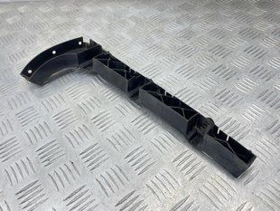 Направляющая заднего бампера 4H0807453C Audi A8