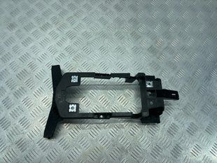 Кронштейн консолі 4G0863531 Audi A6