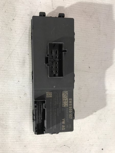 Блок управления багажника 8W8959107 Audi Q7