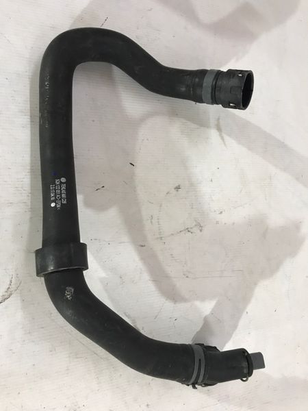 Патрубок системи охолодження 5QN122051AC Volkswagen Tiguan