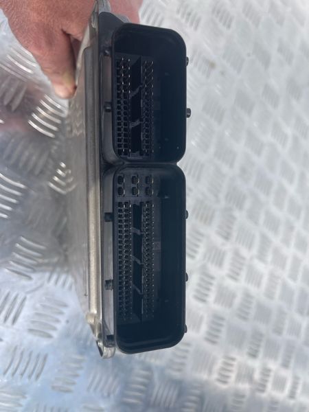 Блок управления двигателем 03H906023BC Volkswagen Touareg
