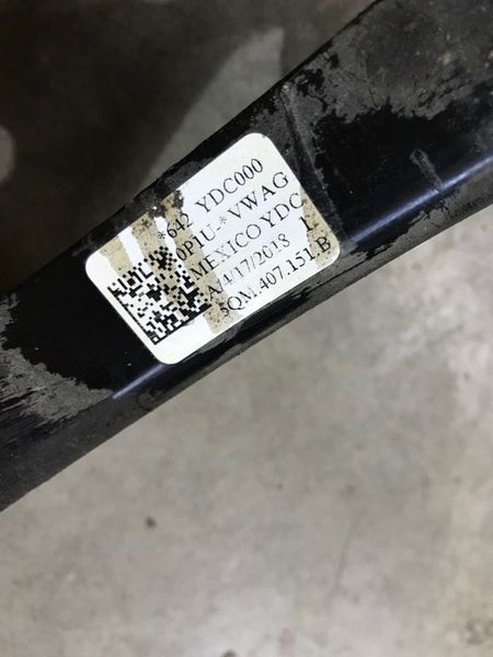 Важіль підвіски 5QM407151B Volkswagen Jetta