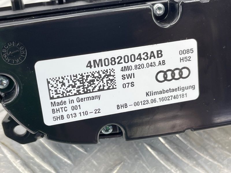 Панель управления климатом 4M0820043ABSWI Audi Q7 Audi A4 Allroad, Audi A5, Audi Q5, Audi Q5 Sportback, Audi Q7, Audi RS5, Audi S5, Audi SQ5, Audi SQ5 Sportback, Audi SQ7