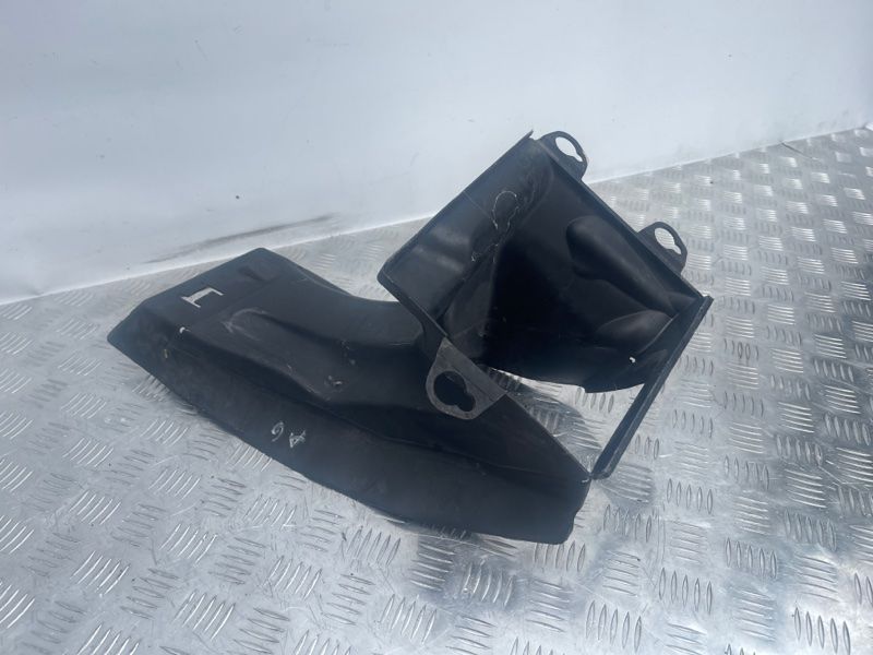 Повітропровід 4F0145334G Audi A6