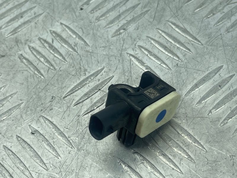 Датчик удара 7P0959651 Volkswagen Touareg